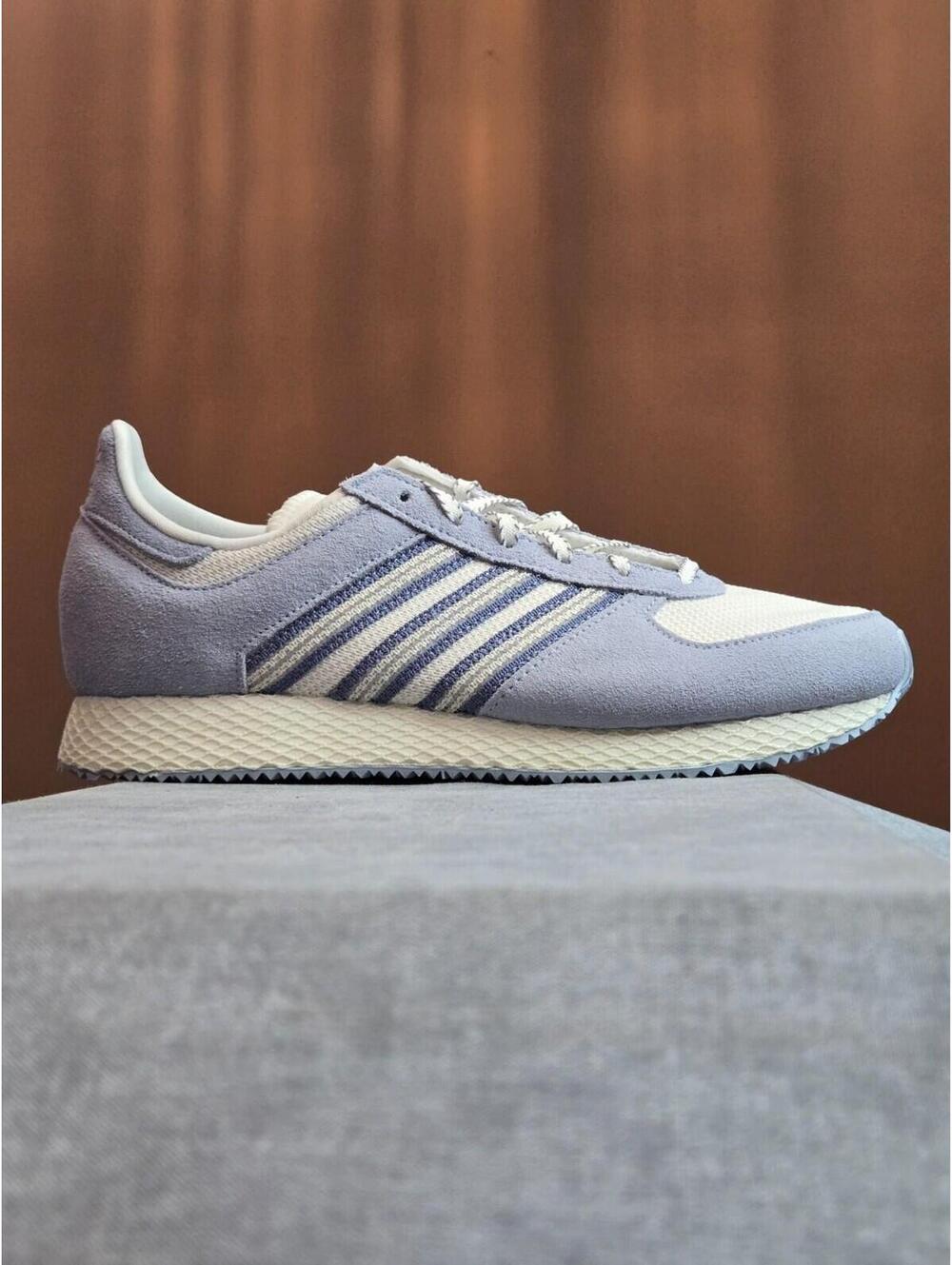adidas Orignals Atlanta Off White Blue Silver Violet JI2893 Size 8W / 7Y